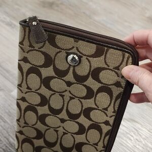Coach Jacquard Signature Tablet iPad Case Holder Zip Around Folio